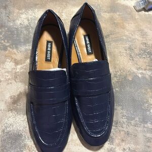 Nine West blue leather loafers size 7m